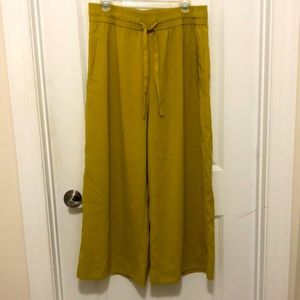 Zara loose fit pants, brand new